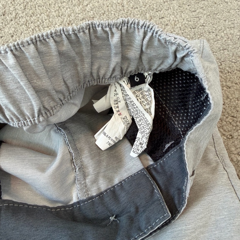 Hurley and Quicksilver Light Gray Elastic Waist Shorts - Picture 3 of 5